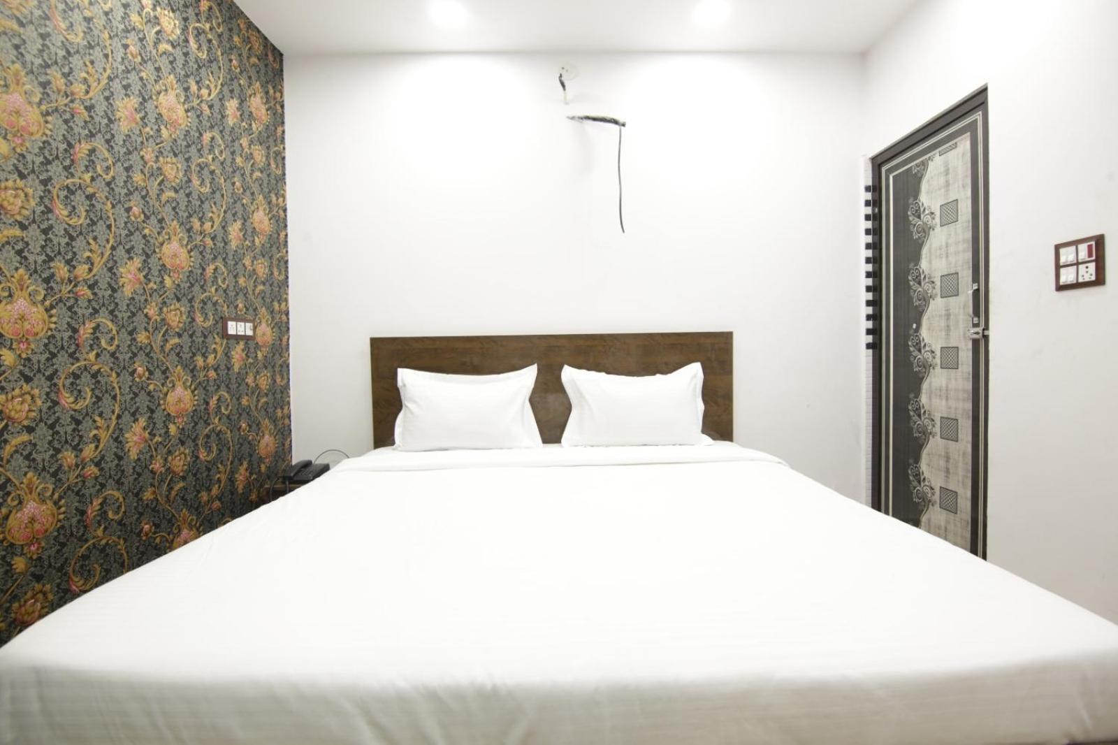 Hotel Vcr Inn New Delhi